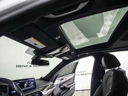 Used 2021 BMW 530e w/ Convenience Package image 26