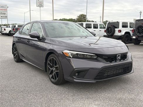 Used 2022 Honda Civic Sport Touring image 4