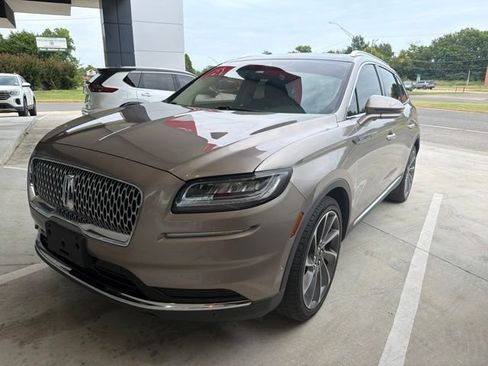 Used 2021 Lincoln Nautilus Reserve w/ Equipment Group 201A FWD image 2