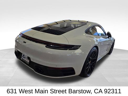 Used 2024 Porsche 911 Carrera RWD image 5