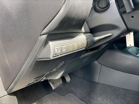 Used 2020 Toyota Corolla SE w/ Carpet Mat Package (TMS) image 28