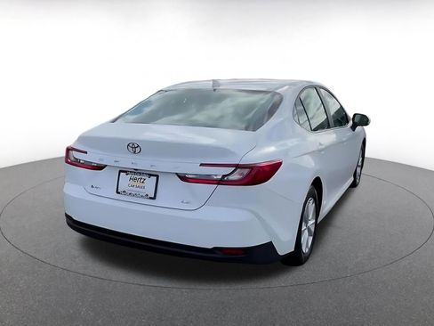 Used 2025 Toyota Camry LE image 6