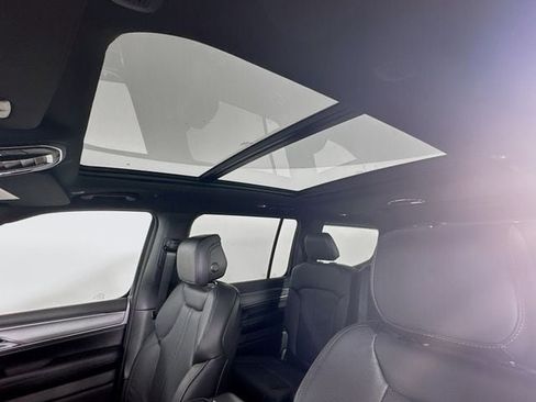 New 2026 Jeep Grand Wagoneer 4X4 w/ Premium Group I image 26