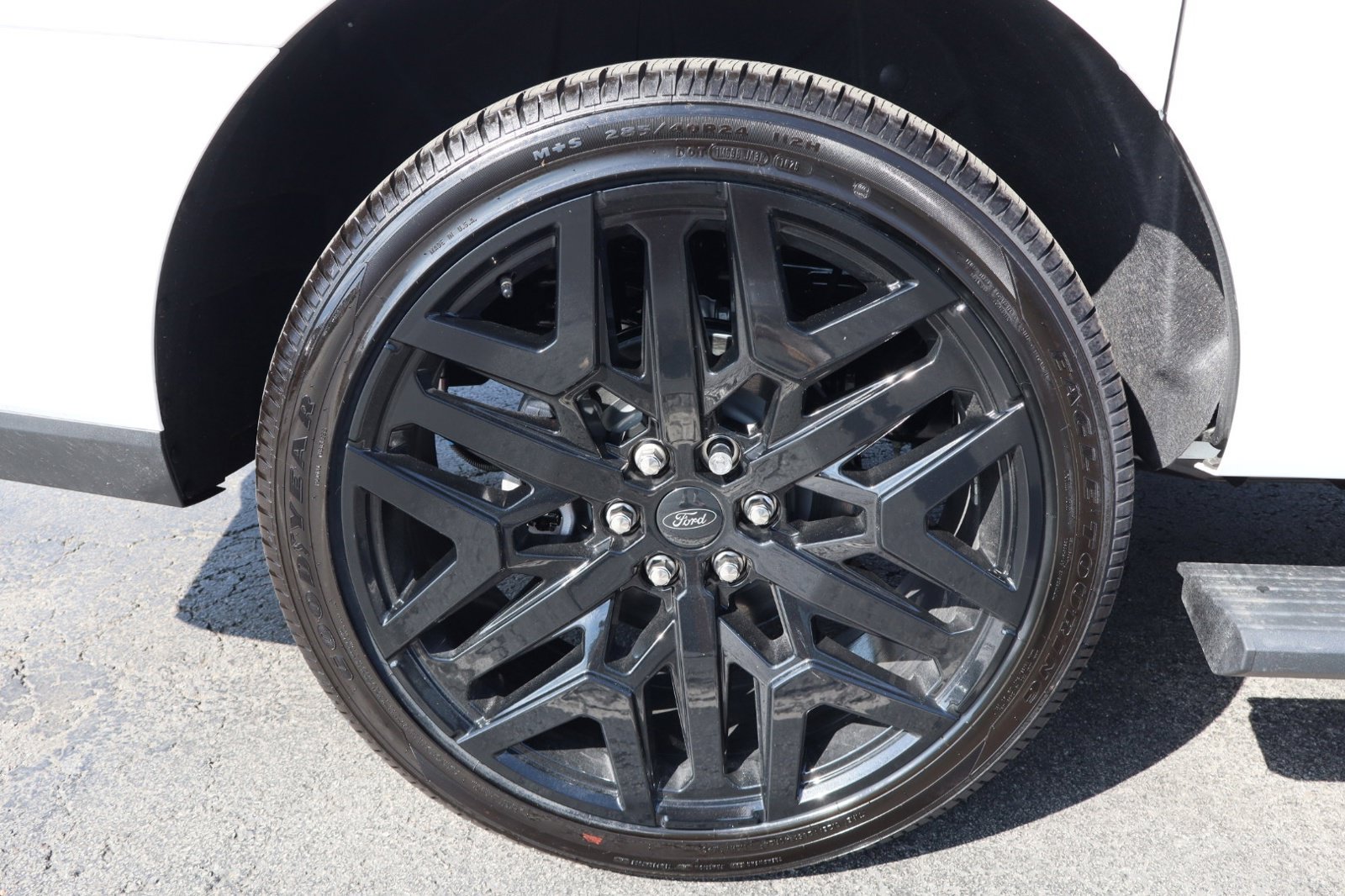 New 2027 Ford Expedition Max Platinum w/ Stealth Performance Package AWD/4WD image 19