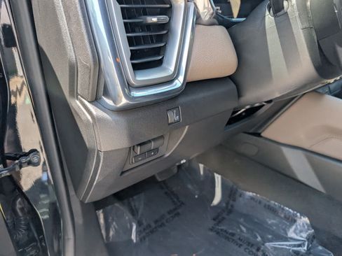 Certified 2025 GMC Canyon Denali AWD/4WD image 21