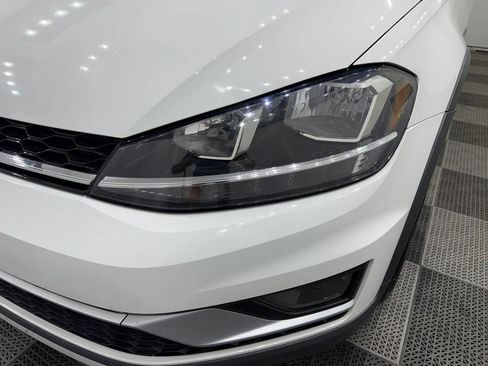 Used 2019 Volkswagen Golf Alltrack S AWD/4WD image 32
