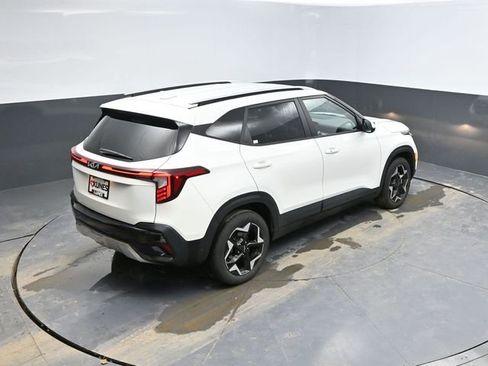 Used 2025 Kia Seltos S image 44