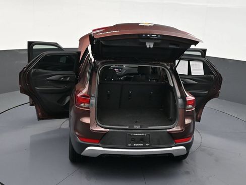 Used 2022 Chevrolet TrailBlazer LT FWD image 32