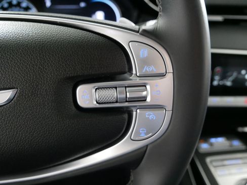 Certified 2025 Genesis GV70 2.5T image 28