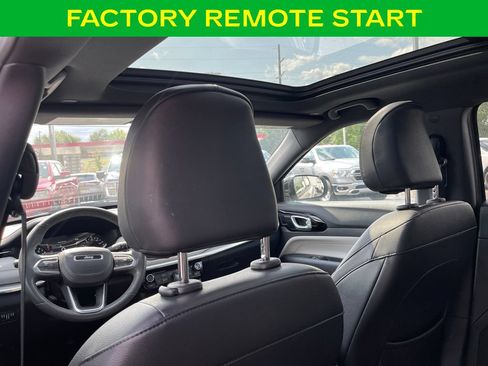 Used 2024 Jeep Compass Limited w/ Sun and Sound Group AWD/4WD image 10