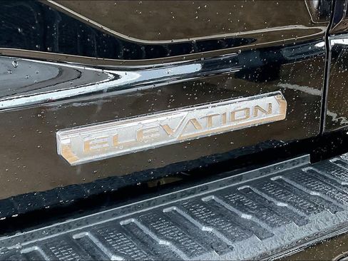 Used 2024 GMC Sierra 1500 Elevation w/ Preferred Package AWD/4WD image 11