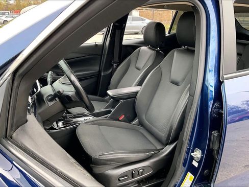 Used 2022 Buick Encore GX Select image 8