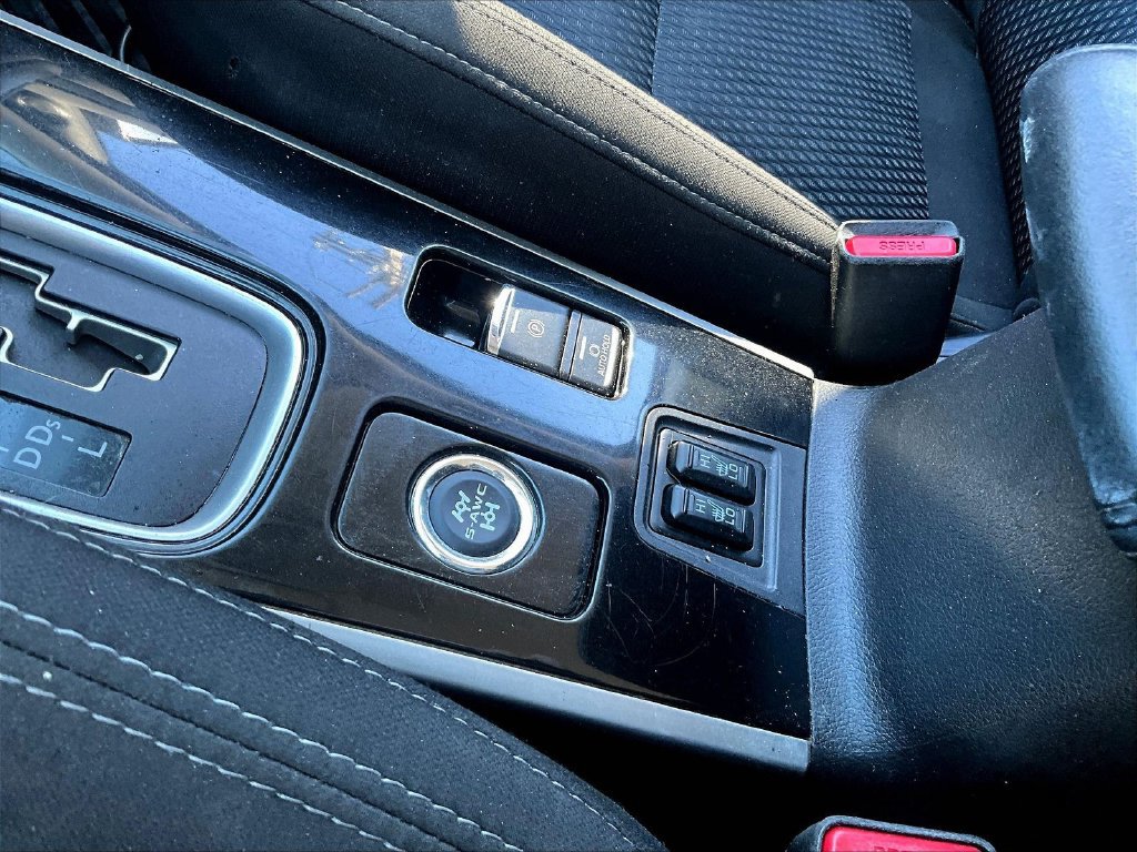 Used 2020 Mitsubishi Outlander ES AWD/4WD image 16