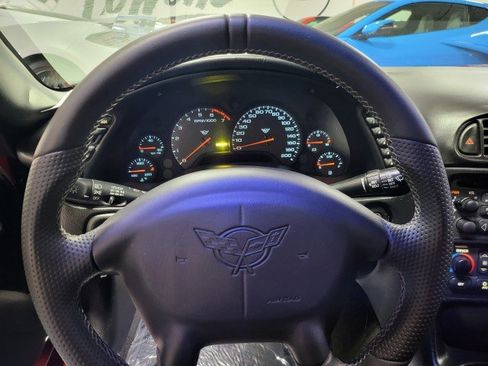 Used 2002 Chevrolet Corvette Coupe w/ Preferred Equipment Group2 image 13