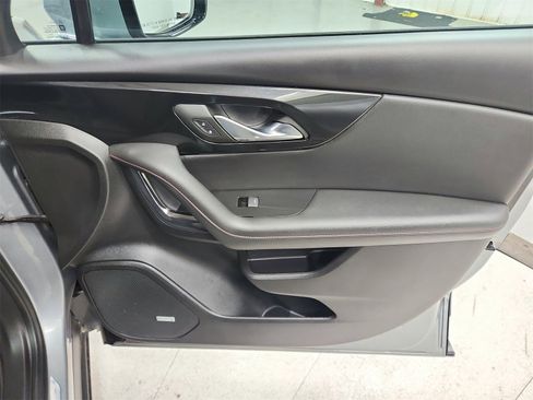 Used 2025 Chevrolet Blazer RS image 39