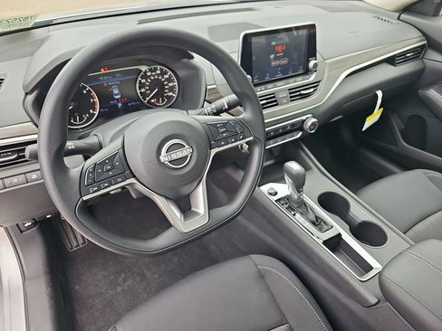 New 2026 Nissan Altima 2.5 SV FWD image 15
