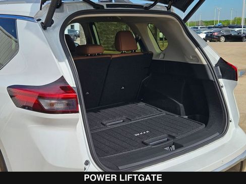 New 2026 Nissan Rogue Platinum image 29