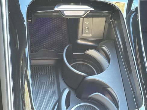 New 2026 Mercedes-Benz GLC 300 image 32