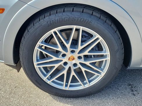 New 2026 Porsche Cayenne AWD/4WD image 12