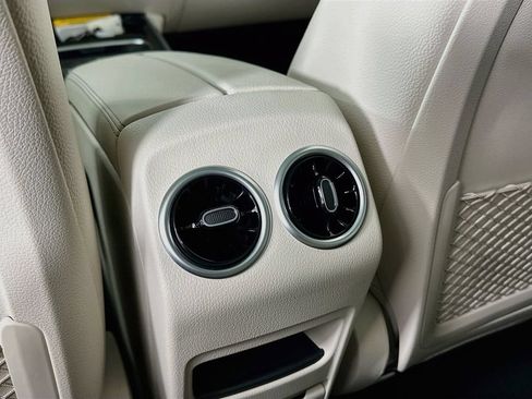 Used 2026 Mercedes-Benz GLB 250 4MATIC image 25