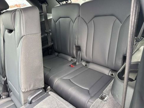 Used 2025 Audi Q7 3.0T Premium Plus image 18