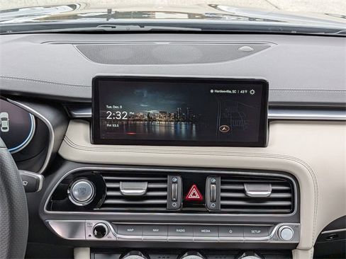 Used 2023 Genesis G70 2.0T w/ Sport Prestige Package image 17