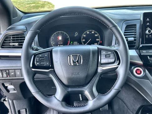 Used 2025 Honda Odyssey Sport-L image 17