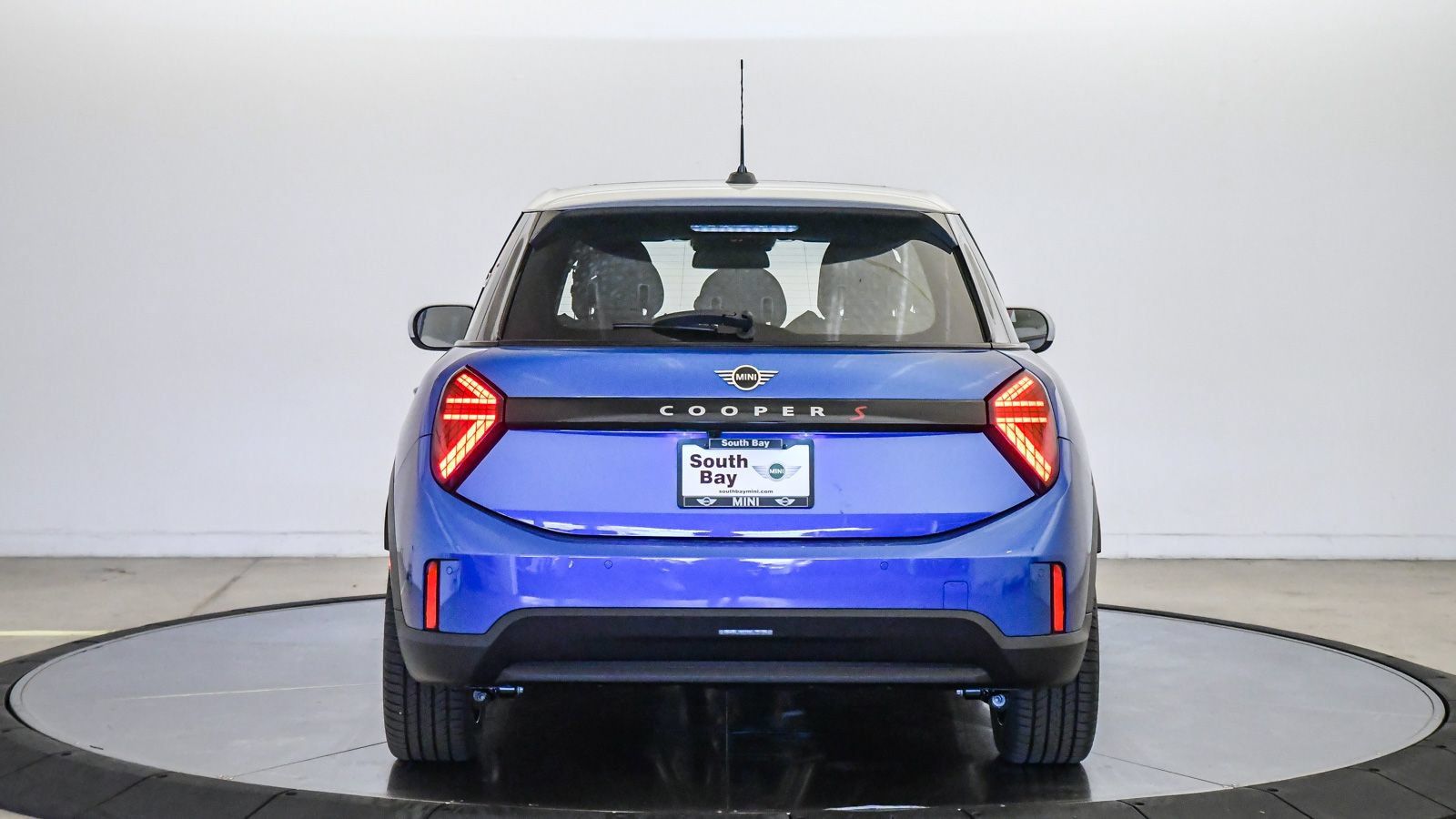 New 2026 MINI Cooper S FWD image 3