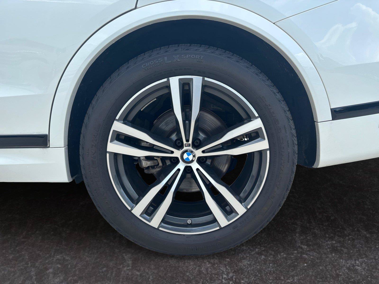 Used 2026 BMW X7 xDrive40i AWD/4WD image 29