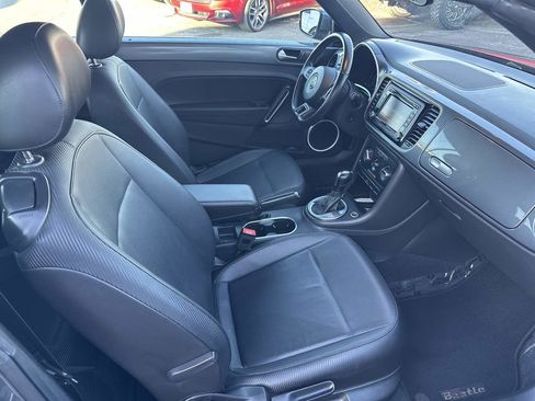 Used 2013 Volkswagen Beetle 2.5 image 16