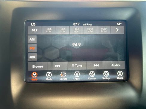 Used 2019 Jeep Cherokee Latitude Plus w/ Comfort/Convenience Group AWD/4WD image 26