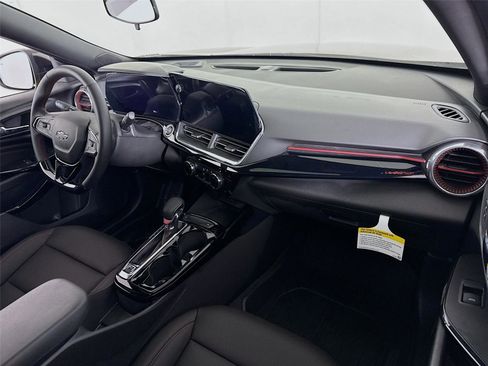 New 2025 Chevrolet Trax RS w/ Sunroof Package image 23