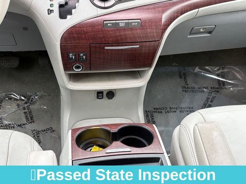 Used 2011 Toyota Sienna XLE image 23