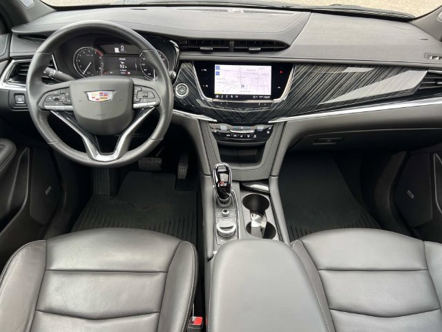 Certified 2024 Cadillac XT6 Premium Luxury AWD/4WD image 14
