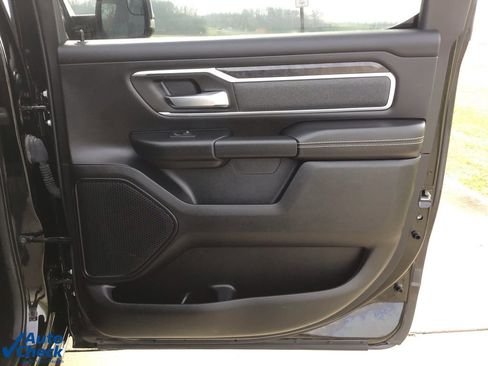 Used 2023 RAM 1500 Big Horn image 13