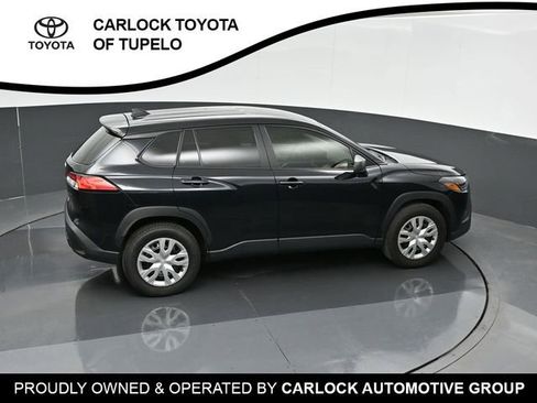 Used 2025 Toyota Corolla Cross L FWD image 36