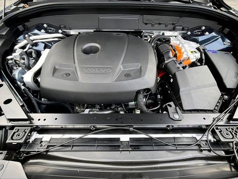 New 2026 Volvo XC60 T8 Ultra w/ Protection Package Premier image 11