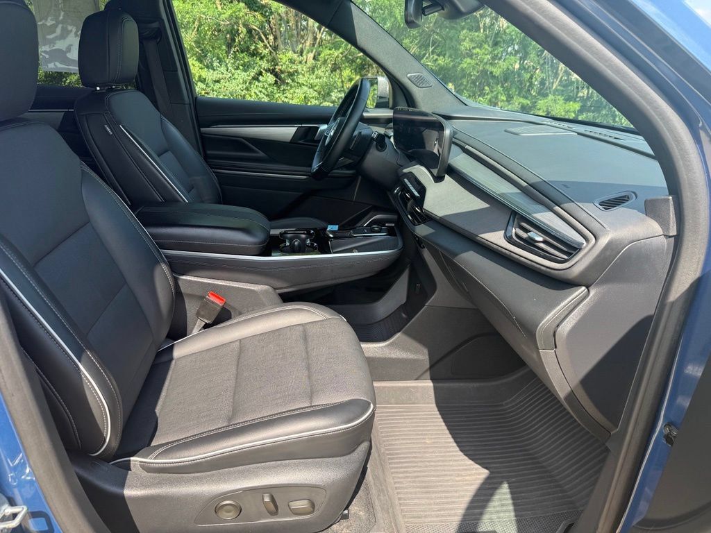 Used 2025 Buick Enclave Preferred w/ LPO, Floor Liner Package FWD image 22