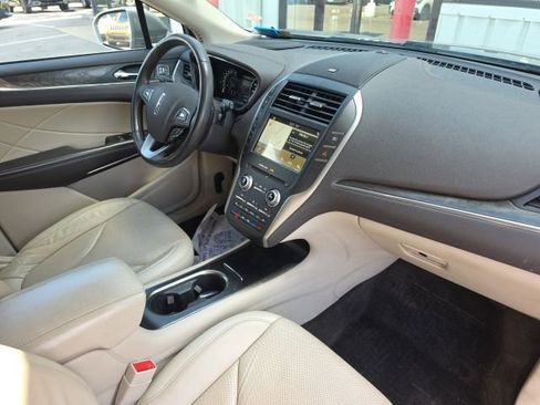 Used 2017 Lincoln MKC Reserve w/ Lincoln MKC Climate Package AWD/4WD image 6