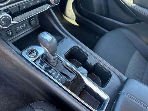 Used 2024 Nissan Sentra SV image 22
