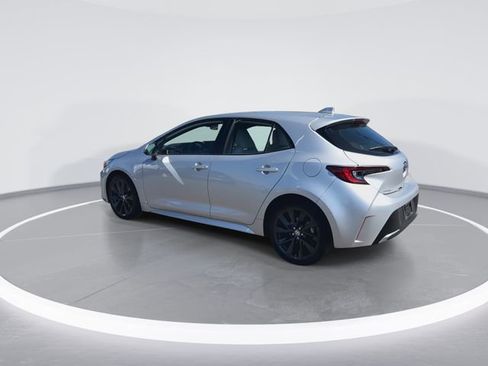 Used 2025 Toyota Corolla XSE FWD image 6