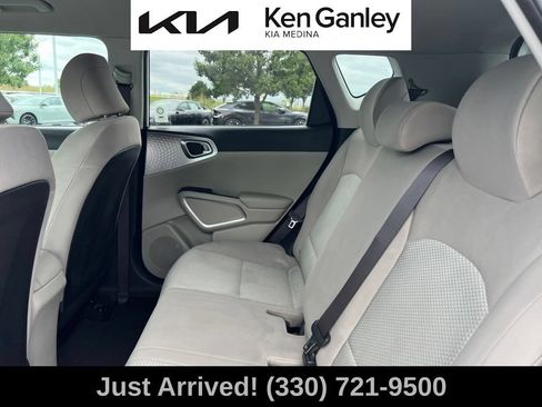 Used 2020 Kia Soul LX FWD image 10
