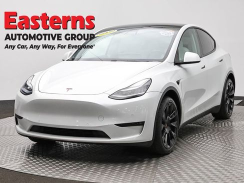 Used 2020 Tesla Model Y Long Range image 1