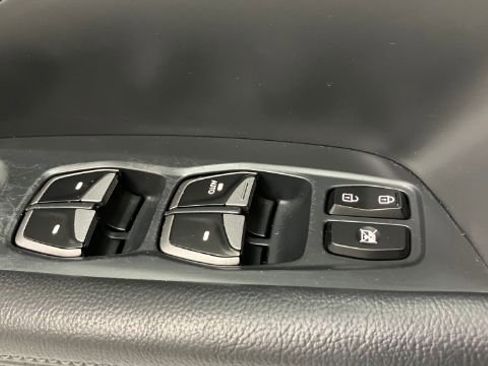 Used 2013 Hyundai Santa Fe Limited w/ Technology Pkg image 23