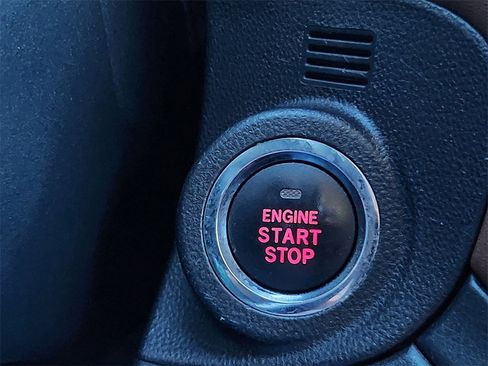 Used 2020 Subaru Outback Touring w/ Popular Package #2 image 23