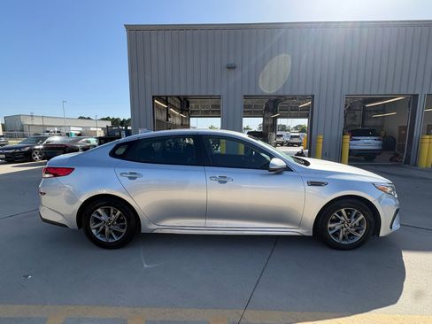 Used 2019 Kia Optima LX FWD image 9