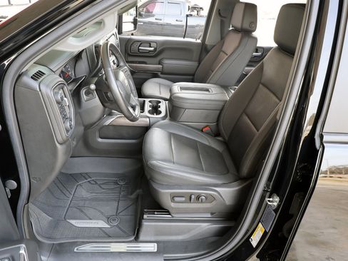 Used 2022 Chevrolet Silverado 2500 LTZ w/ LTZ Plus Package image 13