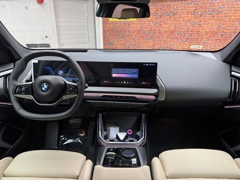 Used 2026 BMW X3 xDrive30 w/ Premium Package image 12