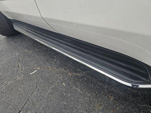 Used 2019 Chevrolet Tahoe Premier AWD/4WD image 11