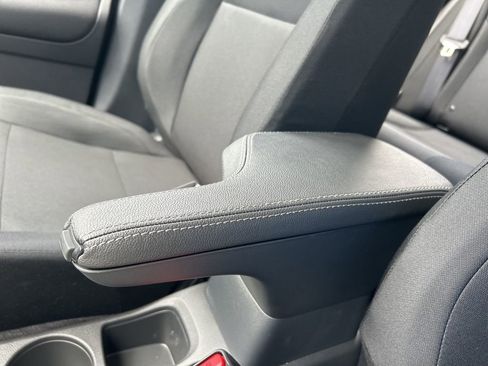 New 2025 Nissan Kicks Play S image 29